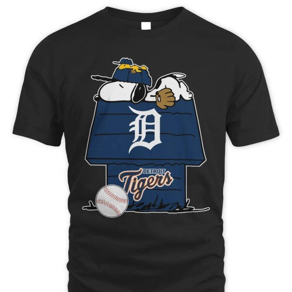 Detroit Tigers Snoopy Woodstock Baseball Graphic T-Shirt Peanuts Mlb Fan